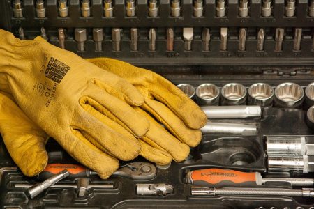 Trouver la marque pour le pack outillage électroportatif