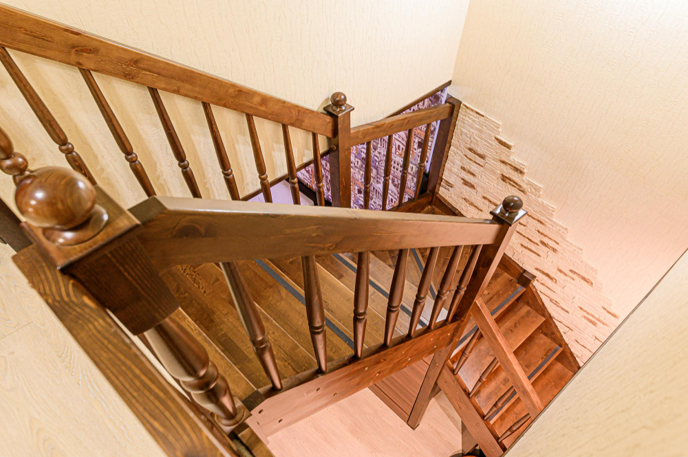 la bonne peinture pour un escalier en bois